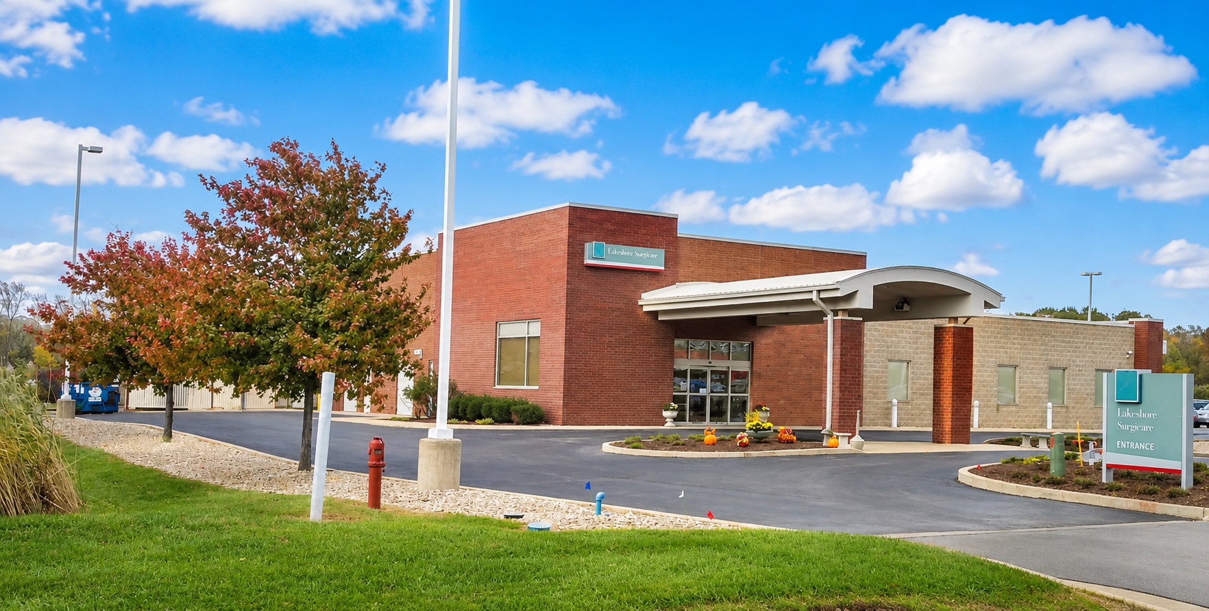 Lakeshore Surgicare, the ambulatory surgery center in Northwest Indiana where Dr. Hobbs performs outpatient spine surgery